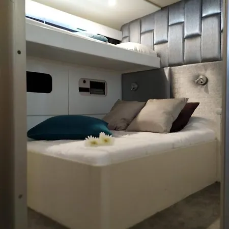 Sea Suites - Boat بوتيل Lisboa