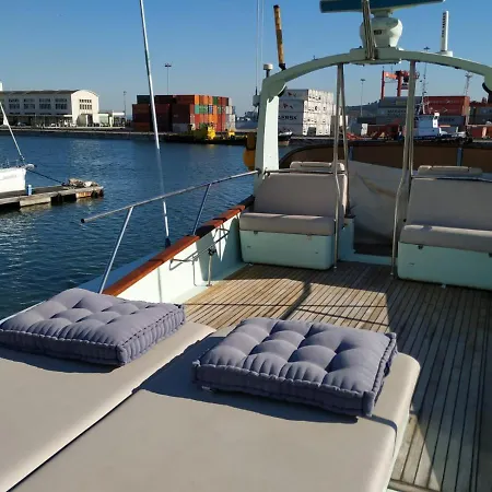 Sea Suites - Boat Ботель