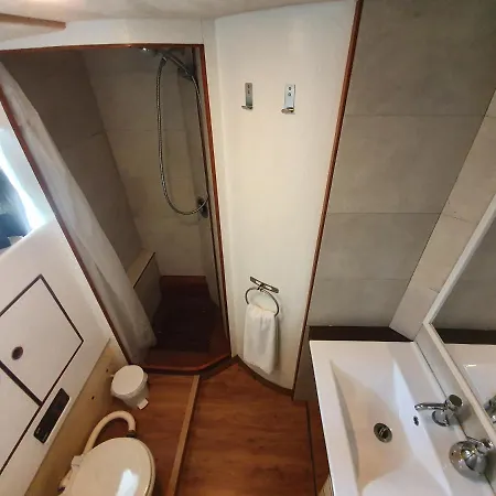 Sea Suites - Boat Лиссабон