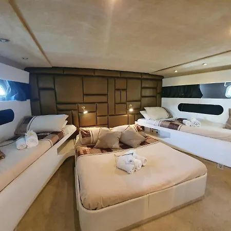 Ботель Sea Suites - Boat Лиссабон